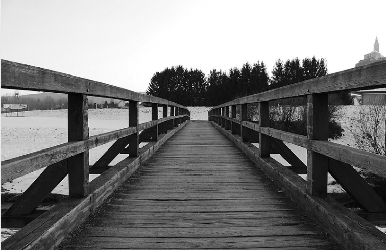 How to Embrace the Beauty of Life’s In-Between Seasons