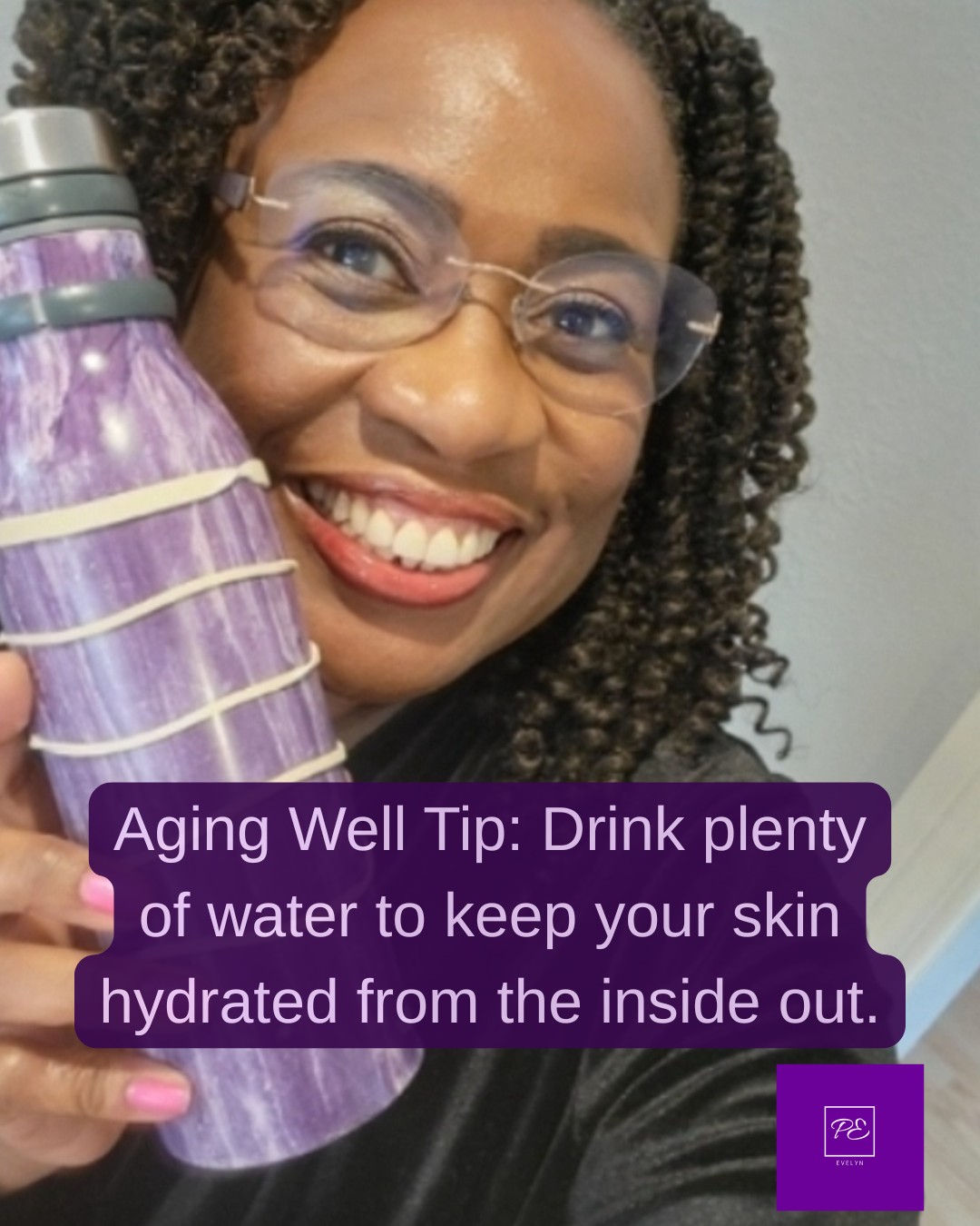I sometimes add rubber bands to my bottle to keep track of how much water I'm drinking. 

This is a 2-cup bottle. For every bottle I drink, I move a band down. Four bands down equals 8 cups. 😉

How do you keep up with how much water you're drinking? 💧 

#PurpleEssenceByEvelyn #KeepingYouRoyal  #AgeWellWithEvelyn #SkincareTips #skincareeducator #drinkwater