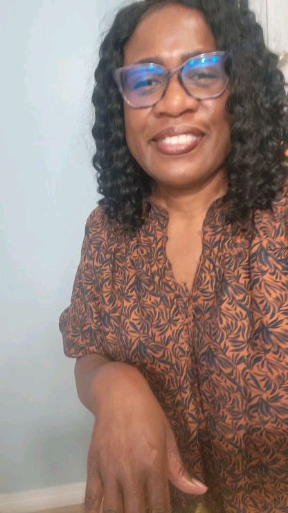 You do NOT have to endure dry, dull, flaky, itchy skin. I get you.  Come learn how to resolve the skin issues this season brings.

We will focus on the face, body, lips, hands, and feet. 

If you can't attend the FREE event live, no worries. The replay will be sent to all registrants. 

Click the WINTERIZE YOUR SKIN Event tab in my bio to register. See you there. 

#PurpleEssenceByEvelyn #AgeWellWithEvelyn #WinterizeYourSkin #SkincareEducation #HealthySkinHabits