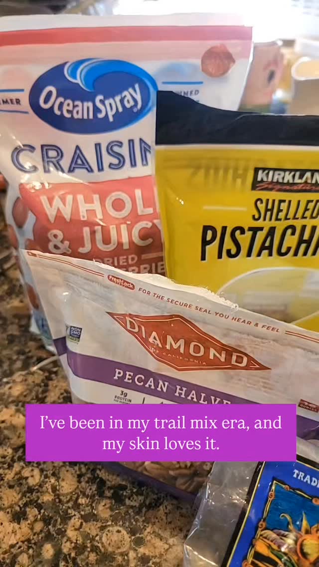 This simple, healthy habit matters more than you think. 

A healthy lifestyle for women over 40 takes intentional self-care. Daily wellness habits lead to improved sleep, a healthy cardiovascular system, and a youthful, radiant appearance. 

Follow me for skincare & wellness tips.

Wanna go deeper? Check out my latest Tuesday Tea with Evelyn YouTube episode.  The link is in the bio.

#PurpleEssenceByEvelyn #AgeWellWithEvelyn #WellnessForWomen #WomenOver40 #SelfCareRoutine