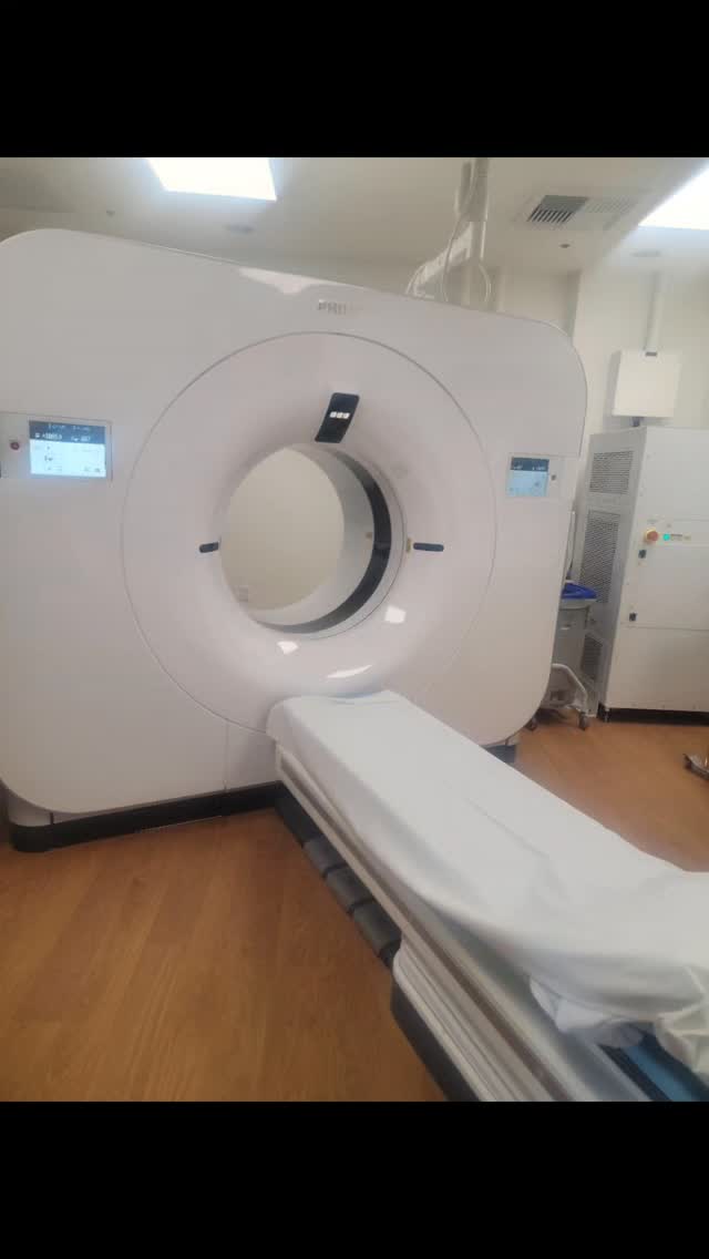 Until today, I've only seen CT scans on television and movies. 
It was cool to see how it operates. I love how quickly and smoothly the bed lifts and glides into the scan.

The camera rotates 360° to get a full view. 

It's quick and easy.

This Saturday, I'll get to see an MRI machine. It's so fascinating. 

#ctscan #purpleessencebyevelyn #medicalequipment