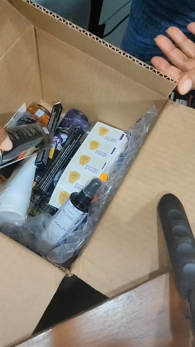 A little wickedness just arrived. 😈

The new Disney Villains Body Mists have officially launched, and they are bringing a little mischief to fragrance season.

Which villain are you choosing? 👀

Want details on the scents? Comment VILLAIN, and I’ll send you the information.

#DisneyVillains #DisneyFans #JAFRA #Unboxing #FragranceLover PurpleEssenceByEvelyn